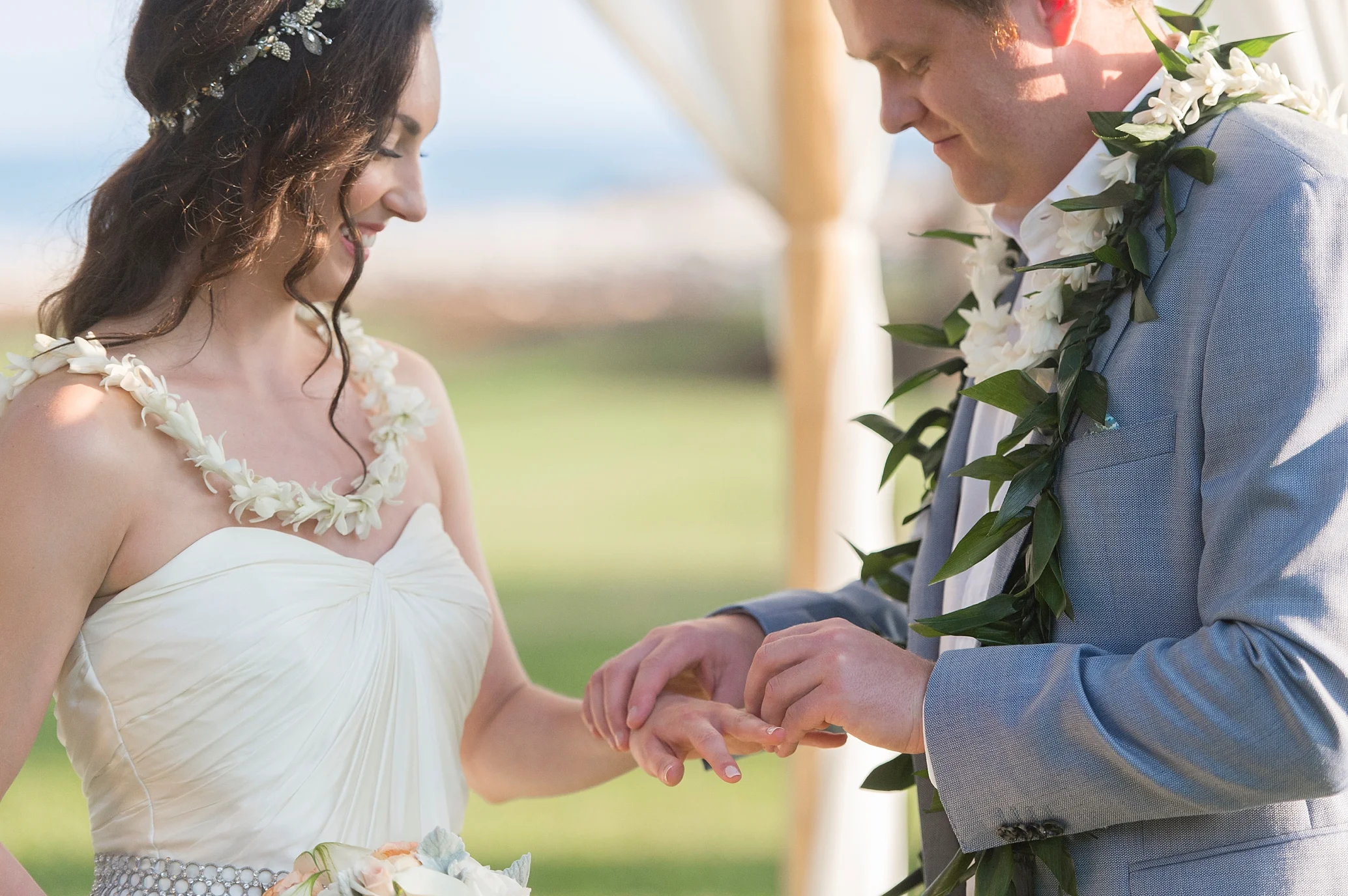 28-olowalu-wedding-ring-exchange.jpg