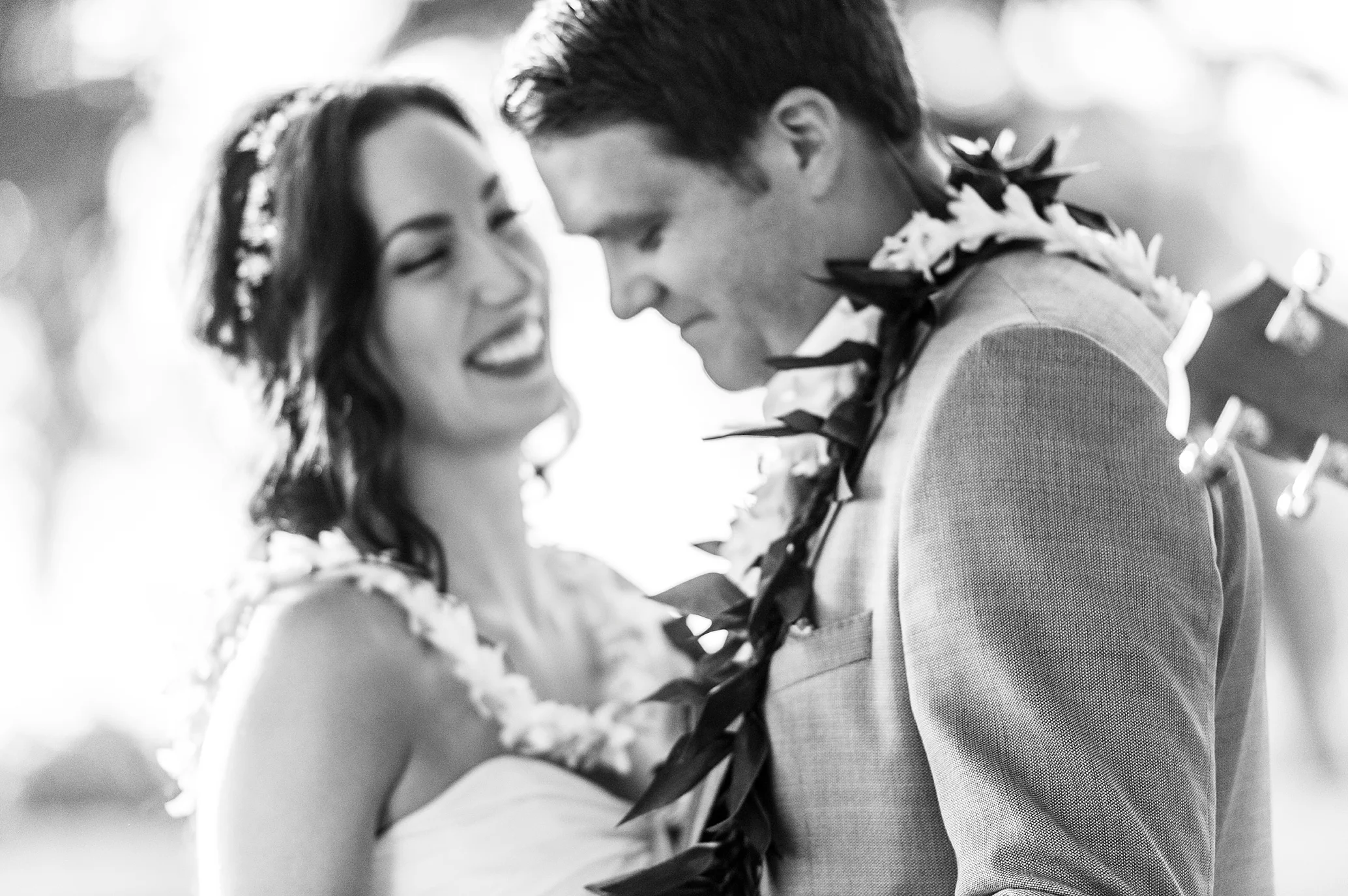 31-black-and-white-first-dance-smile.jpg