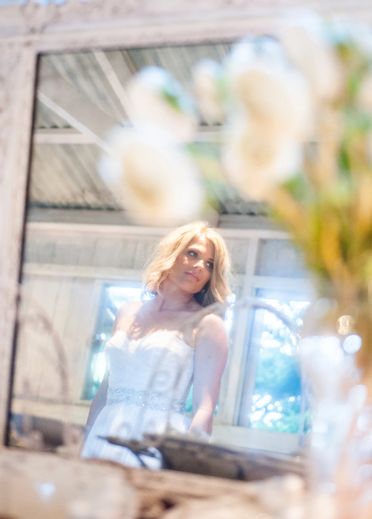 23-bride-getting-ready-mirror-haiku-mill.jpg