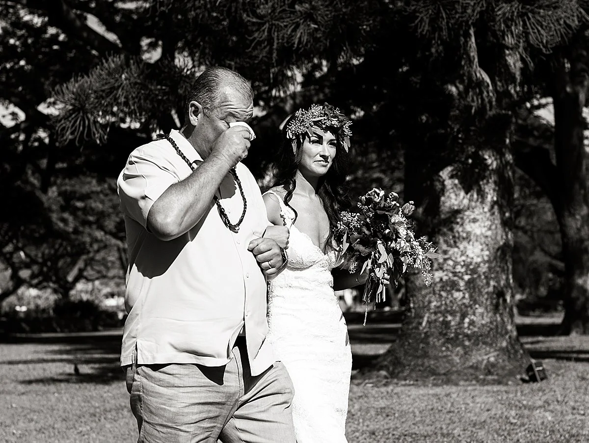 36-bride-dad-walk-aisle-cry.jpg