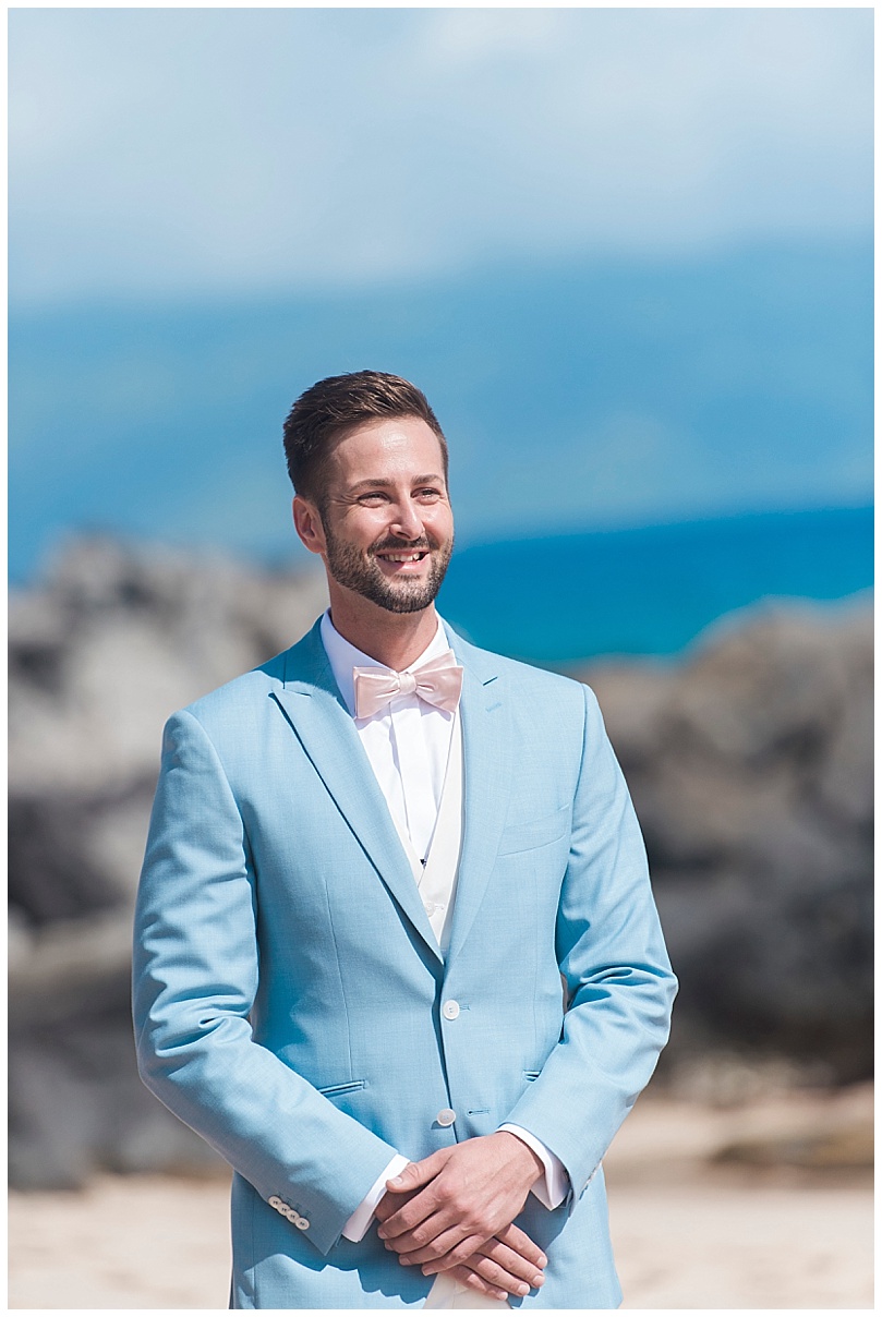 ironwoods-beach-elopement-maui-groom-seeing-bride-first-time
