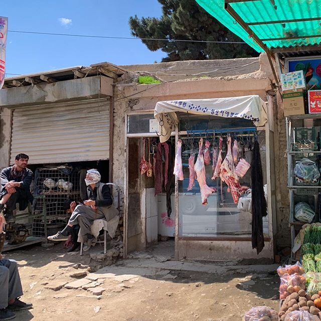 Day 1 of lockdown in Kabul. Stores that supply food can stay open&mdash;I guess chickens are food, even alive? Slaughterhouses have to close&mdash;not sure if that&rsquo;s one though? Lots of grey areas overall. Is the juice stand&mdash;many still op
