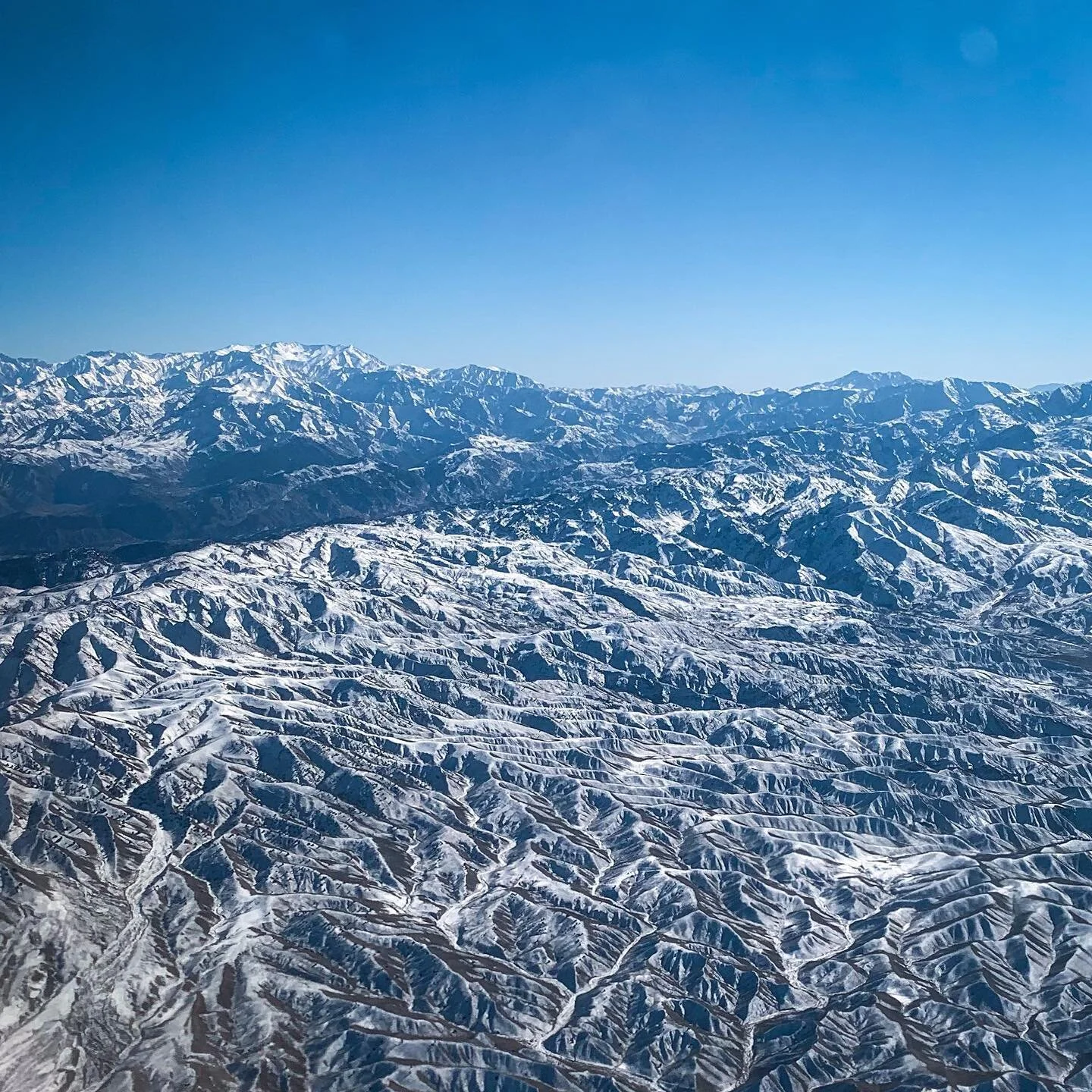 Kabul ✈️ arrival, never disappoints. 1.13.21. #Afghanistan #kabul #mountains #landscape #snow @everydaykabul #landscapephotography