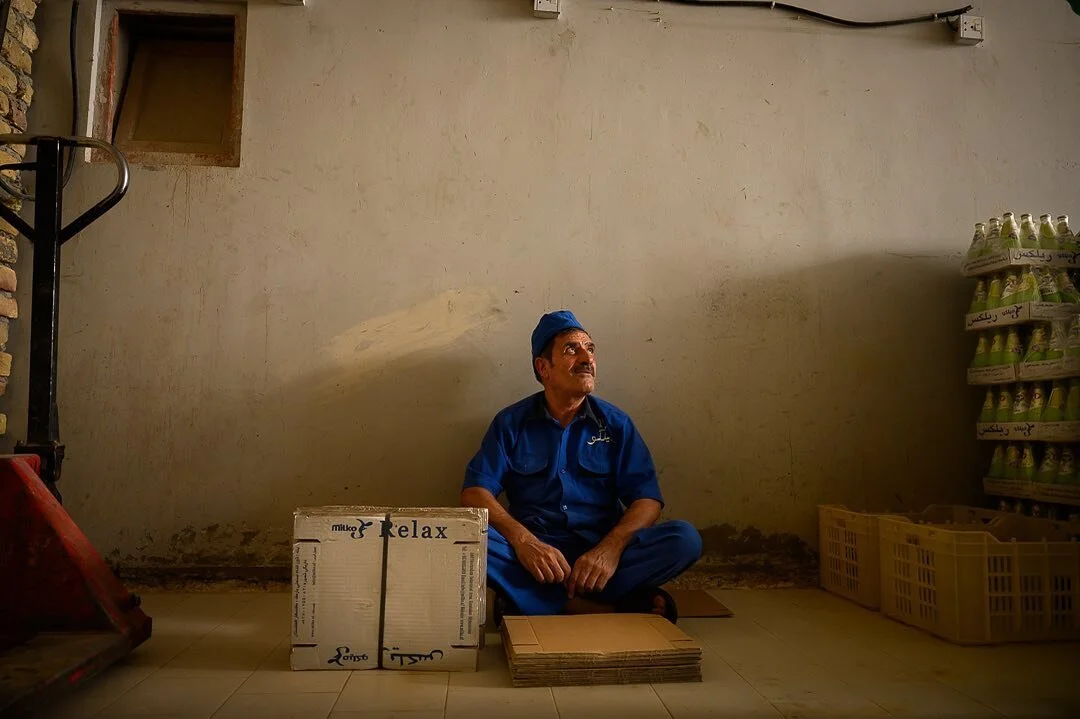 &quot;Les talibans prennent seulement leurs taxes, mais le gouvernement en plus des taxes prend aussi nos produits&quot;, d&eacute;plore le propri&eacute;taire de la laiterie Milko, &agrave; Kandahar, qui continue &agrave; se d&eacute;velopper malgr&