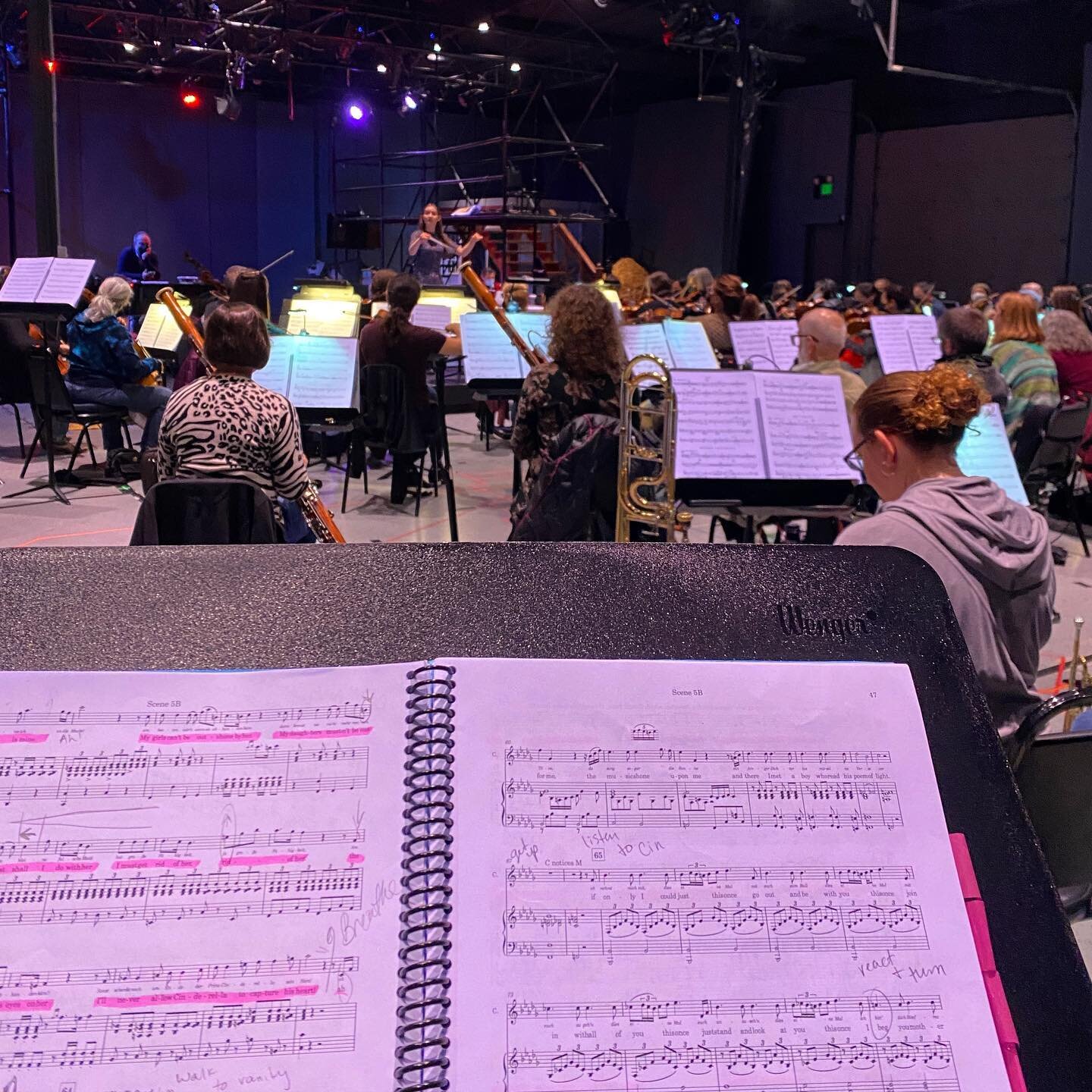 Yesterday I got to sing with full orchestra for the first time since February 2020. Feeling my voice soar over the incredible sound of the @operasanjose orchestra, seeing such an inspiring young woman @alma_deutscher conduct her own composition and b
