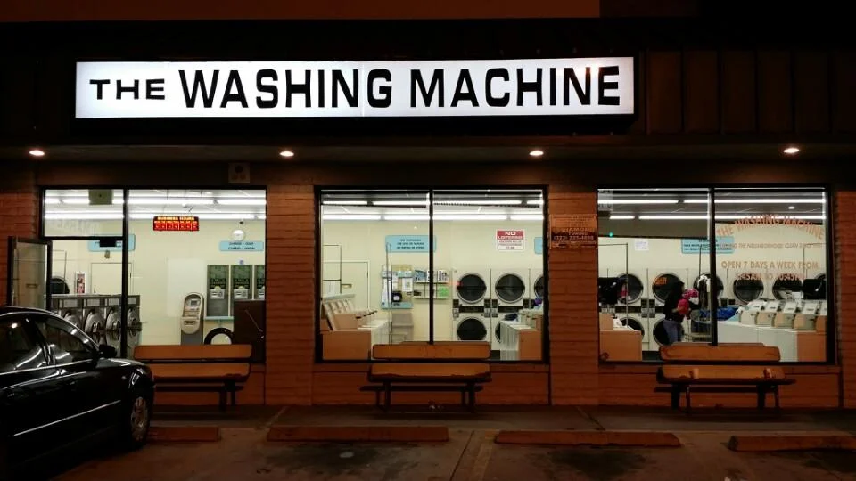 A beautiful night at the laundromat