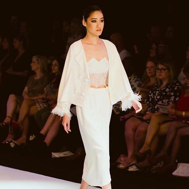 Tribute to powerful modern women who wear everyday glamour effortlessly while being on a mission called life.

Shop elegant white Italian wool crepe styles on valentinavalentia.com

#ValentinaandValentia #you #modernwomen #glamour #fashion #runway #p