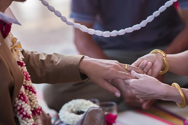 engagement-1447457_640.jpg