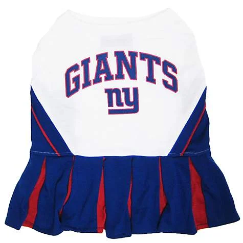 Giants_cheerleader.jpg