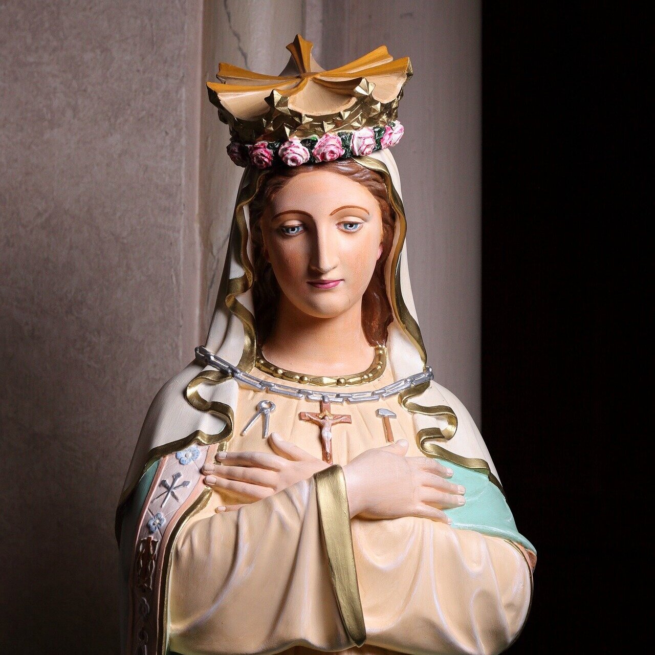 Our Lady with Crown of Roses