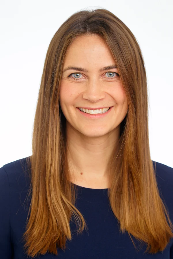 Tara Head Shot 2019.jpg