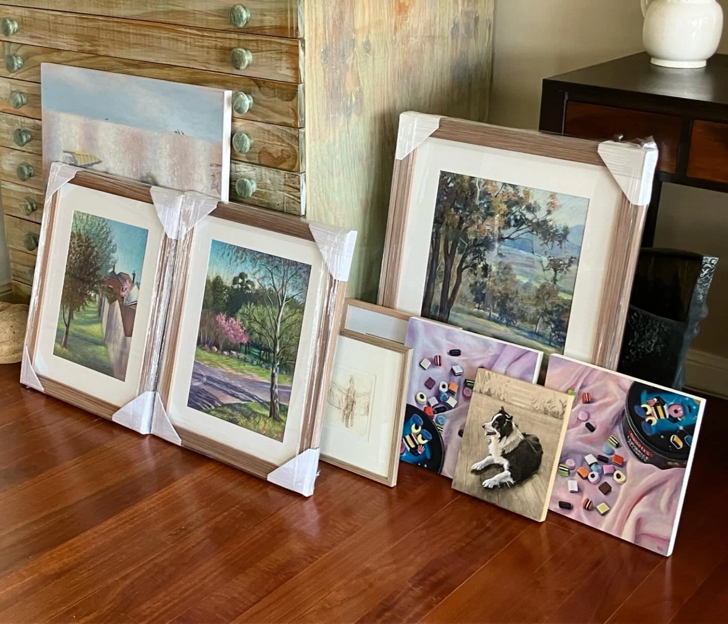 Sorting paintings for @dungogbydesign, destined for &lsquo;In the Frame&rsquo; exhibition, December. 

#pastels 
#acrylicpainting 
#mixedmedia 
#collage 
#sepiapencil 
#drypoint