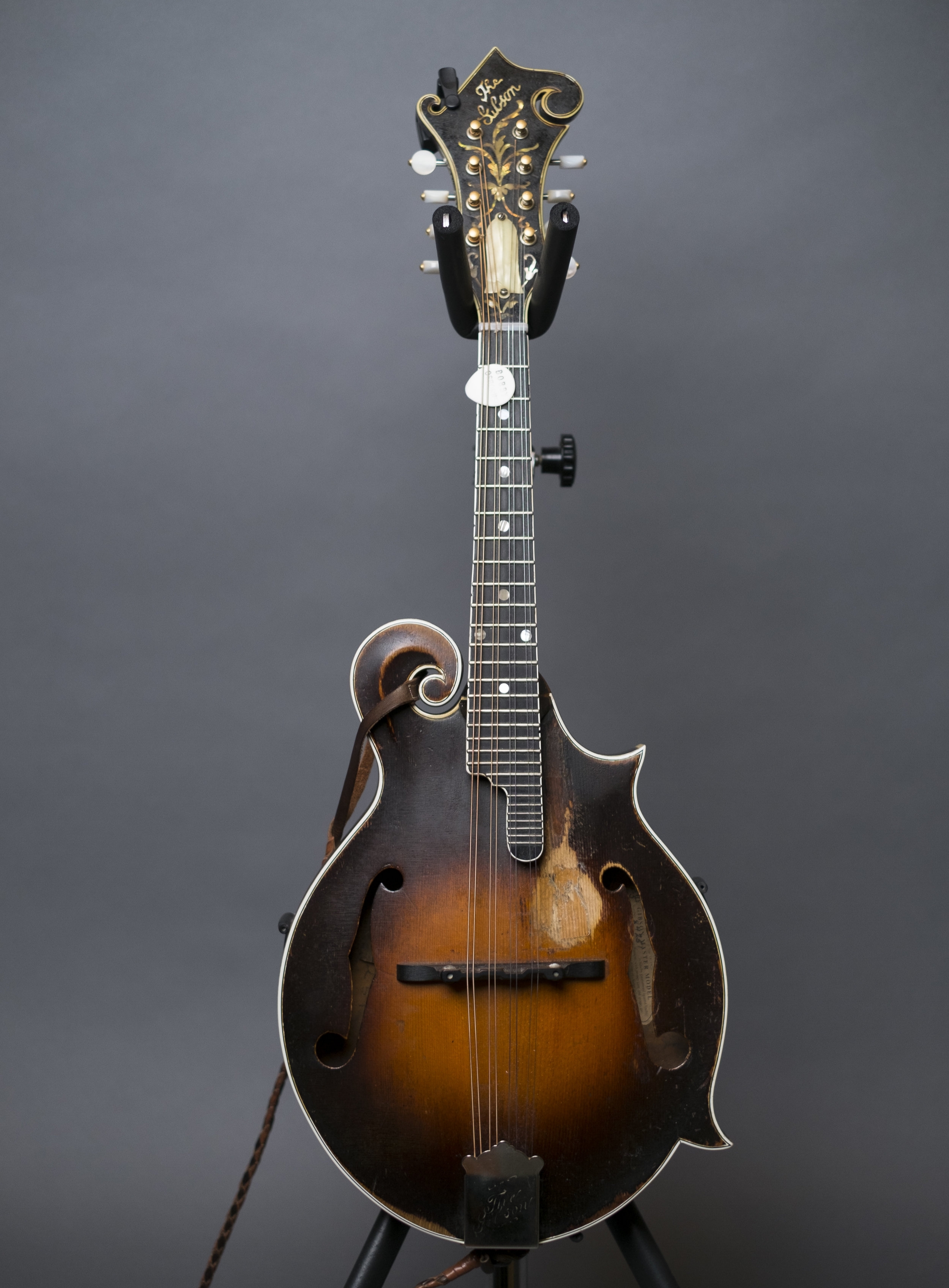 Bobby Osborne's 1925 Gibson F5