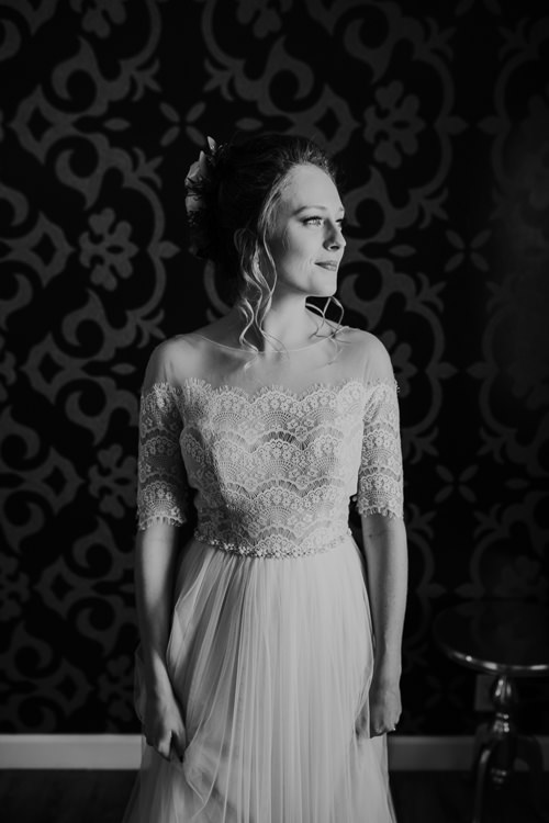 Sydney & Thomas - Married - Nathaniel Jensen Photography - Omaha Nebraska Wedding Photograper - Joslyn Castle - Founders One Nine - Hotel Deco-89.jpg