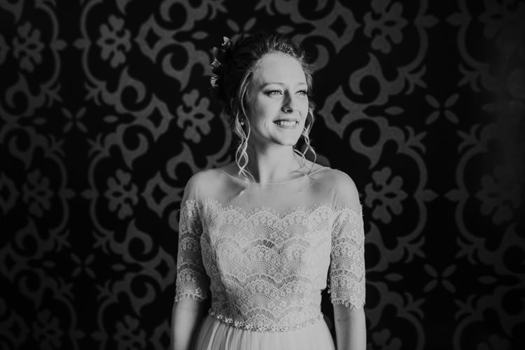 Sydney & Thomas - Married - Nathaniel Jensen Photography - Omaha Nebraska Wedding Photograper - Joslyn Castle - Founders One Nine - Hotel Deco-95.jpg