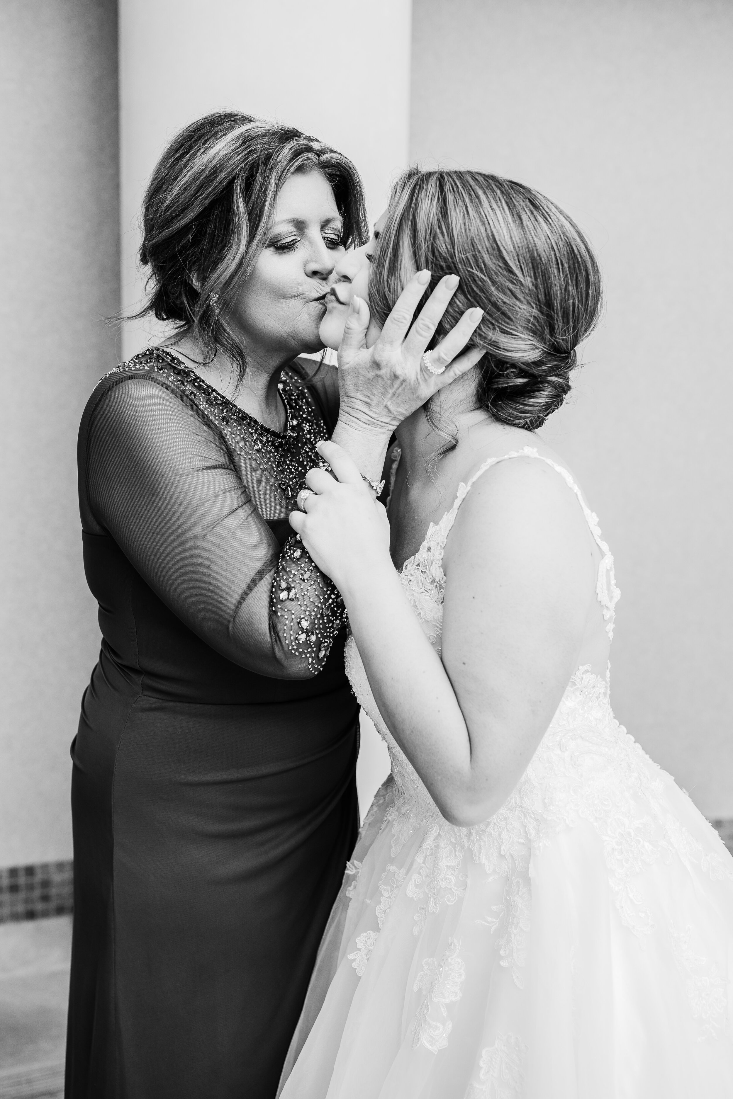 Shelbi & Colby - Married - Nathaniel Jensen Photography - Omaha Nebraska Wedding Photographer-23.jpg