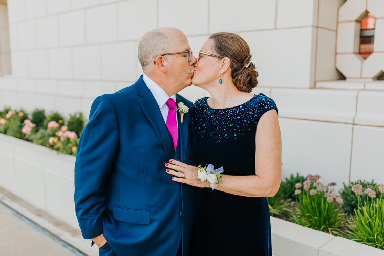 Lianna & Sarah - Married - Blog Size - Nathaniel Jensen Photography - Omaha Nebraska Wedding Photographer-296.jpg