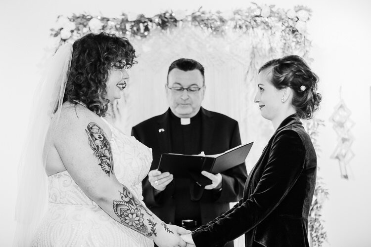 Lianna & Sarah - Married - Blog Size - Nathaniel Jensen Photography - Omaha Nebraska Wedding Photographer-341.jpg