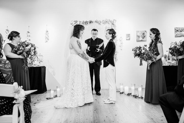 Lianna & Sarah - Married - Blog Size - Nathaniel Jensen Photography - Omaha Nebraska Wedding Photographer-343.jpg