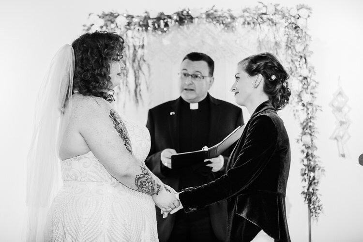 Lianna & Sarah - Married - Blog Size - Nathaniel Jensen Photography - Omaha Nebraska Wedding Photographer-355.jpg