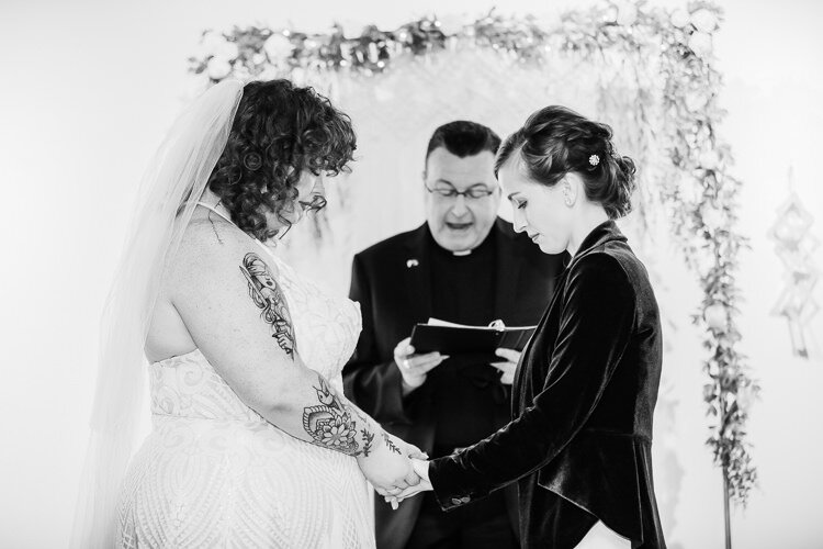 Lianna & Sarah - Married - Blog Size - Nathaniel Jensen Photography - Omaha Nebraska Wedding Photographer-359.jpg