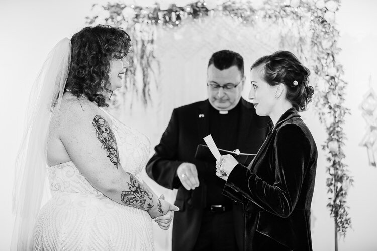 Lianna & Sarah - Married - Blog Size - Nathaniel Jensen Photography - Omaha Nebraska Wedding Photographer-365.jpg
