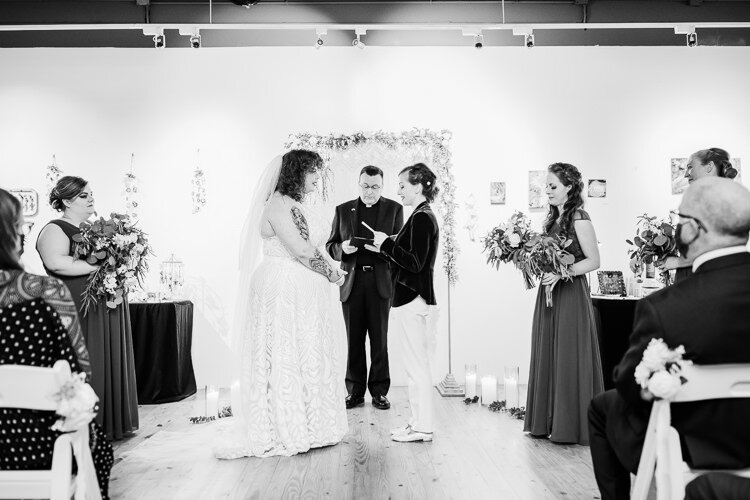 Lianna & Sarah - Married - Blog Size - Nathaniel Jensen Photography - Omaha Nebraska Wedding Photographer-371.jpg