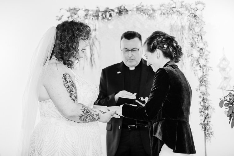 Lianna & Sarah - Married - Blog Size - Nathaniel Jensen Photography - Omaha Nebraska Wedding Photographer-381.jpg