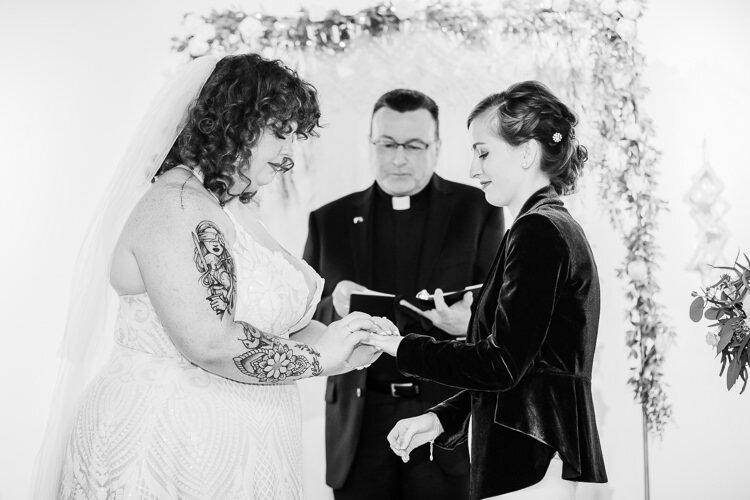 Lianna & Sarah - Married - Blog Size - Nathaniel Jensen Photography - Omaha Nebraska Wedding Photographer-383.jpg