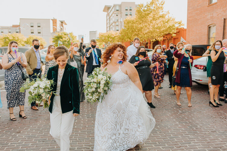 Lianna & Sarah - Married - Blog Size - Nathaniel Jensen Photography - Omaha Nebraska Wedding Photographer-416.jpg