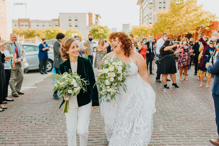 Lianna & Sarah - Married - Blog Size - Nathaniel Jensen Photography - Omaha Nebraska Wedding Photographer-418.jpg