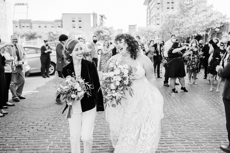 Lianna & Sarah - Married - Blog Size - Nathaniel Jensen Photography - Omaha Nebraska Wedding Photographer-419.jpg
