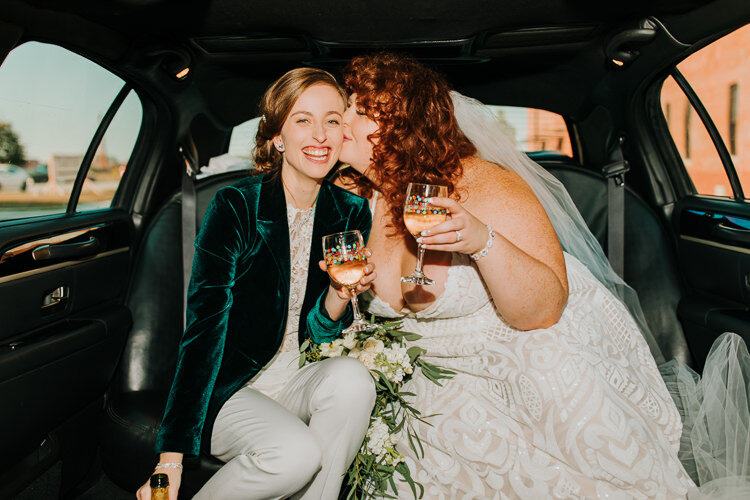 Lianna & Sarah - Married - Blog Size - Nathaniel Jensen Photography - Omaha Nebraska Wedding Photographer-427.jpg