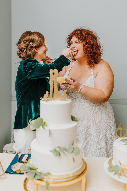 Lianna & Sarah - Married - Blog Size - Nathaniel Jensen Photography - Omaha Nebraska Wedding Photographer-467.jpg