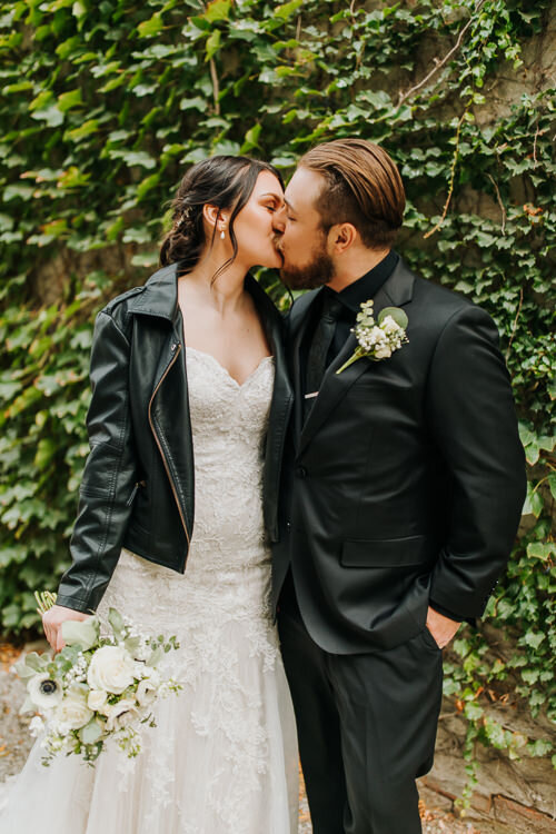 Nicole & Tyler - Married - Blog Size - Nathaniel Jensen Photography - Omaha Nebraska Wedding Photographer-159.jpg