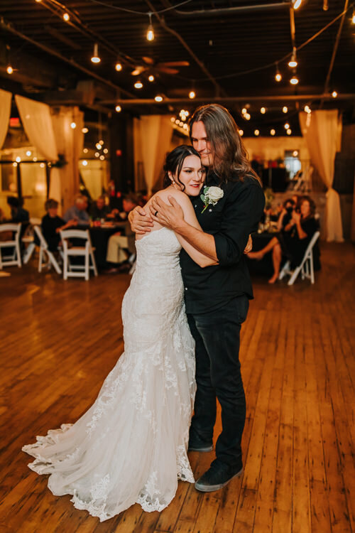 Nicole & Tyler - Married - Blog Size - Nathaniel Jensen Photography - Omaha Nebraska Wedding Photographer-359.jpg