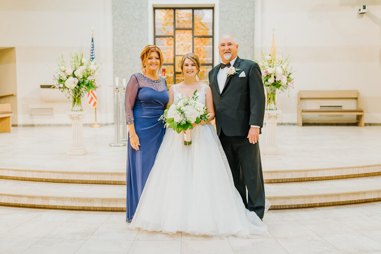 Shelbi & Colby - Married - Blog Size - Nathaniel Jensen Photography - Omaha Nebraska Wedding Photographer-305.jpg