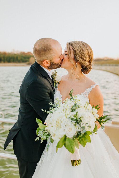 Shelbi & Colby - Married - Blog Size - Nathaniel Jensen Photography - Omaha Nebraska Wedding Photographer-447.jpg