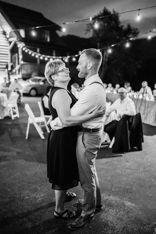 Kylie & Brandon - Married - Nathaniel Jensen Photography - Omaha Nebraska Wedding Photographer-621.JPG