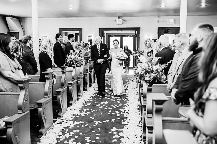 Maggie & Chris - Married - WEB - Nathaniel Jensen Photography - Omaha Nebraska Wedding Photographer-103.JPG