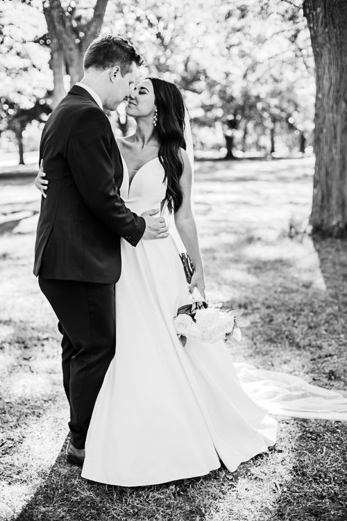 Molly & Ollie - Married - WEB - Nathaniel Jensen Photography - Omaha Nebraska Wedding Photographer-494.JPG