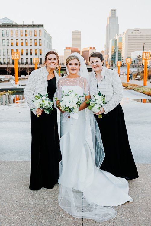 Maddie & Spencer - Married - WEB - Nathaniel Jensen Photography - Omaha Nebraska Wedding Photographer-327.JPG