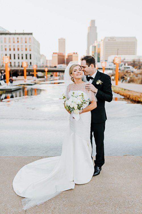 Maddie & Spencer - Married - WEB - Nathaniel Jensen Photography - Omaha Nebraska Wedding Photographer-352.JPG