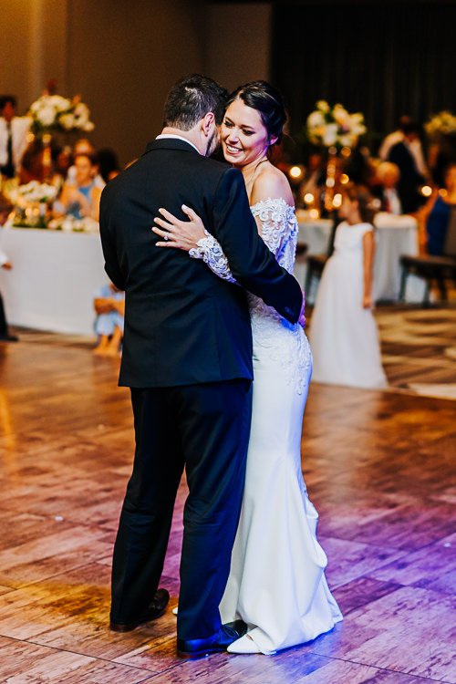 Maggie & Chris - Married - WEB - Nathaniel Jensen Photography - Omaha Nebraska Wedding Photographer-576.JPG