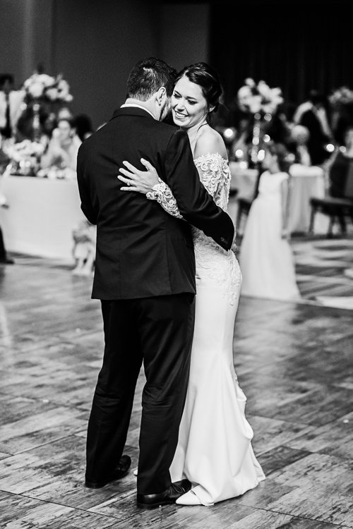 Maggie & Chris - Married - WEB - Nathaniel Jensen Photography - Omaha Nebraska Wedding Photographer-577.JPG