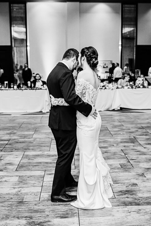 Maggie & Chris - Married - WEB - Nathaniel Jensen Photography - Omaha Nebraska Wedding Photographer-578.JPG