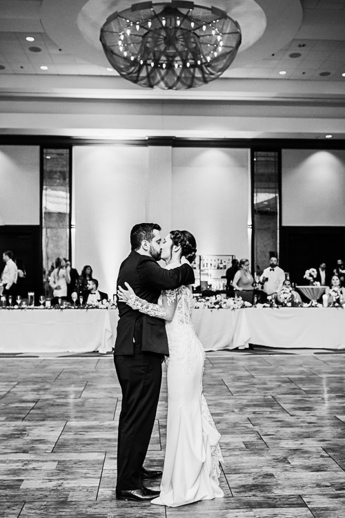 Maggie & Chris - Married - WEB - Nathaniel Jensen Photography - Omaha Nebraska Wedding Photographer-588.JPG
