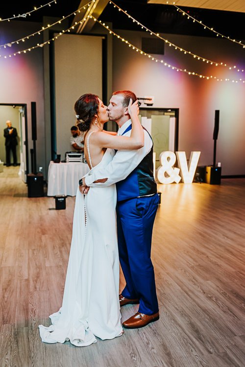 Vanessa & Nick - Married - WEB - Nathaniel Jensen Photography - Omaha Nebraska Wedding Photographer-689.JPG