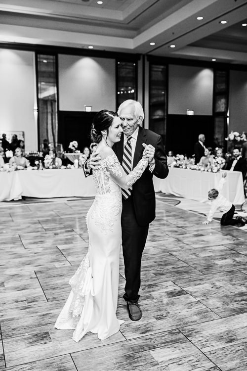 Maggie & Chris - Married - WEB - Nathaniel Jensen Photography - Omaha Nebraska Wedding Photographer-592.JPG