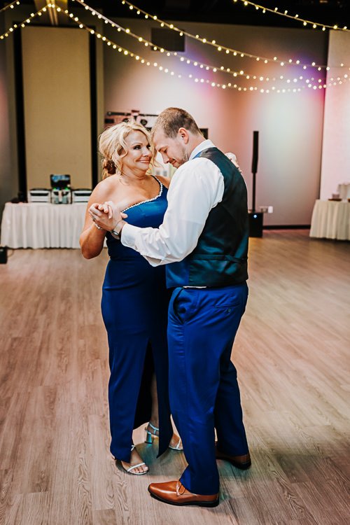 Vanessa & Nick - Married - WEB - Nathaniel Jensen Photography - Omaha Nebraska Wedding Photographer-707.JPG
